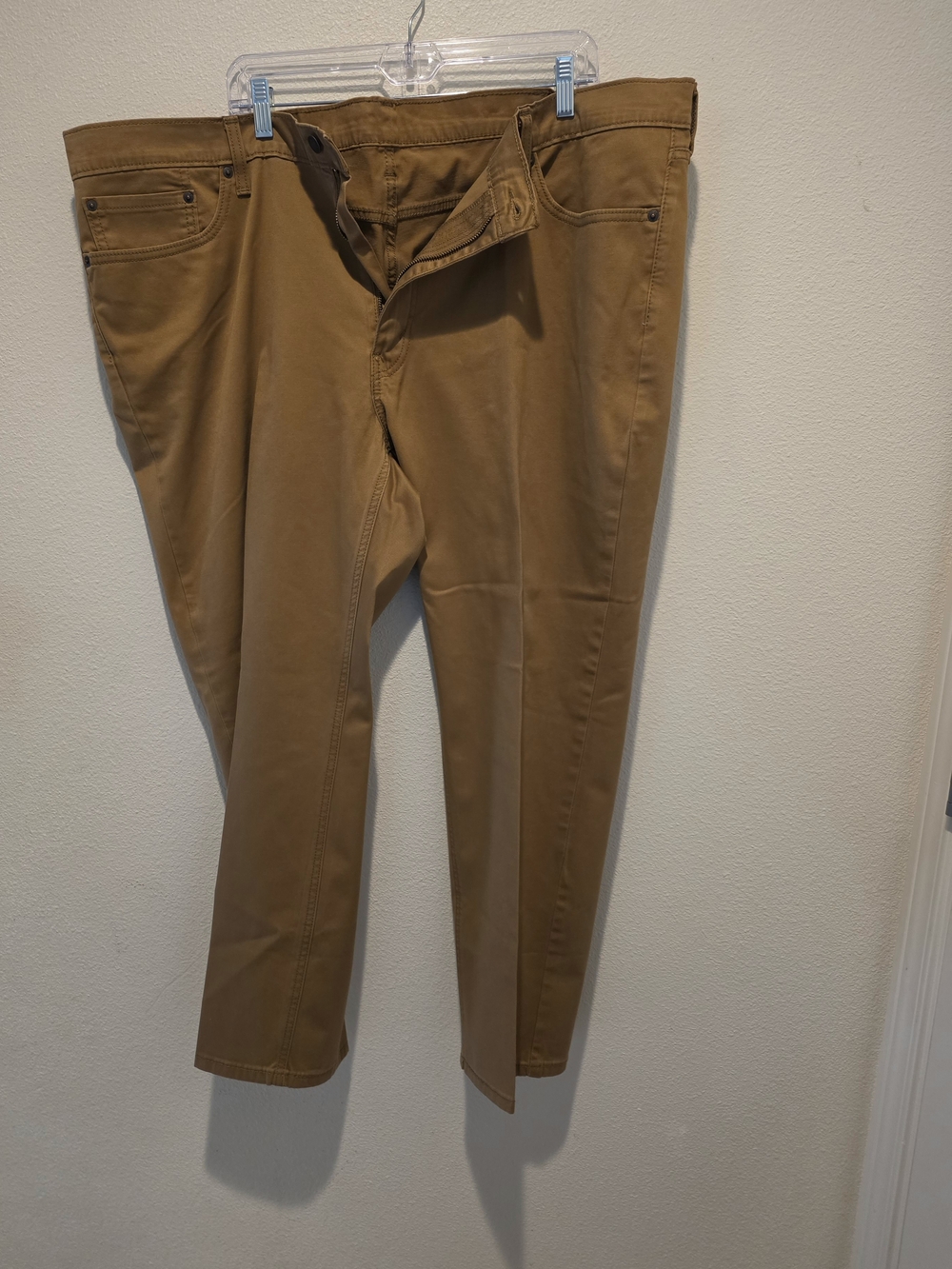 Levi's Big Men's Tan Slim-Fit Chino Pants